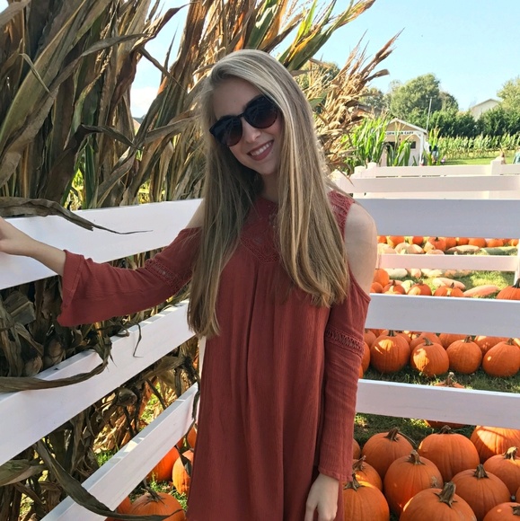 Meet your Posher, Indra - Picture 1 of 1